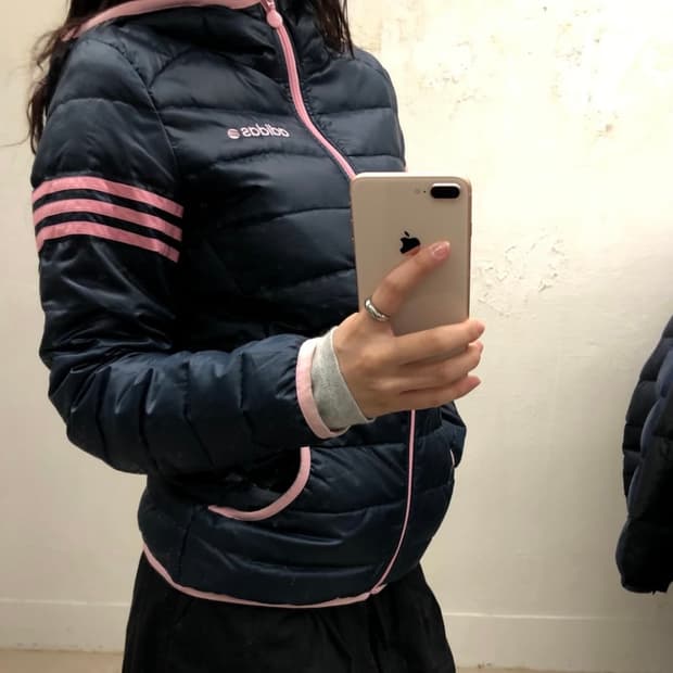 아디다스 네오 딸기우유 경량 패딩