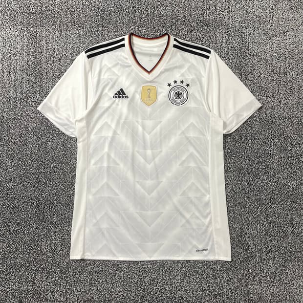 빈티지9. 아디다스 독일 국가대표팀 2017 축구티 피파 반팔 티셔츠