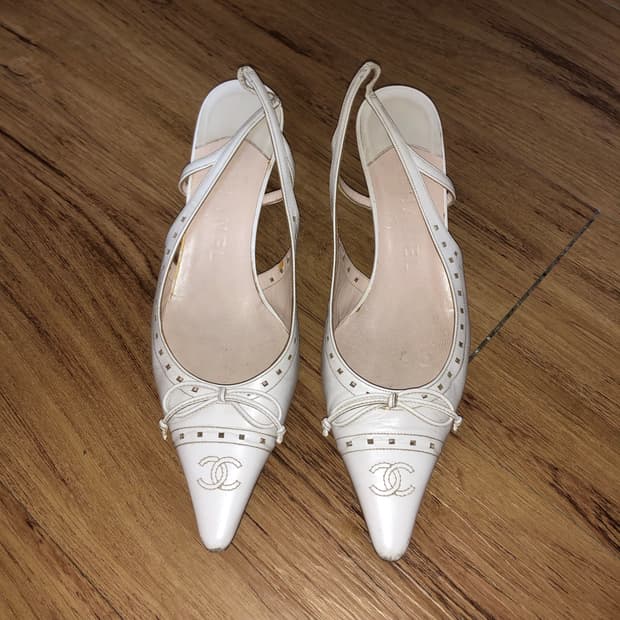 Chanel white heels 📬 