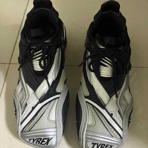 발렌시아가 tyrex 타이렉스 42