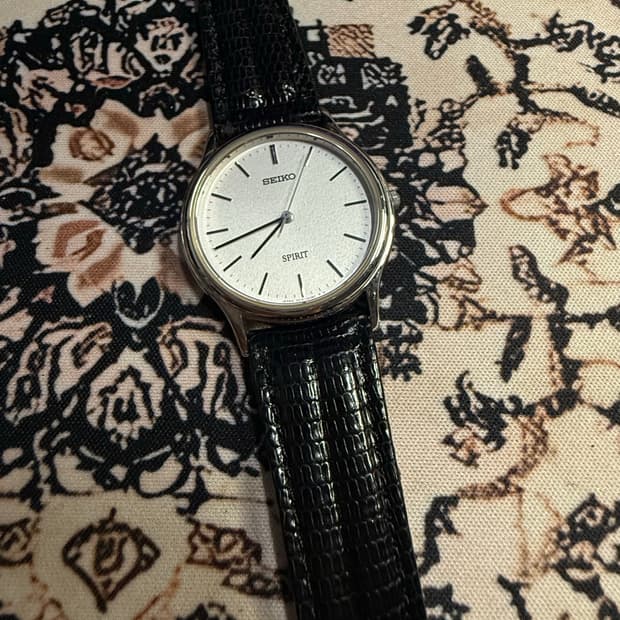SEIKO 빈티지 쿼츠 시계