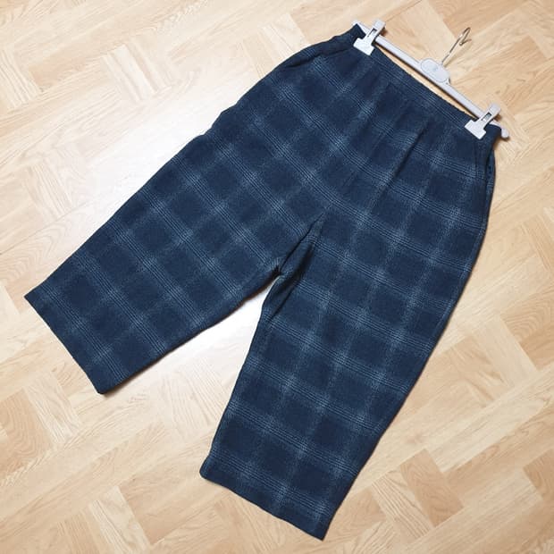 isae 이새 글렌체크 뒷밴딩 얇은 모직 크롭 배기팬츠 배기바지