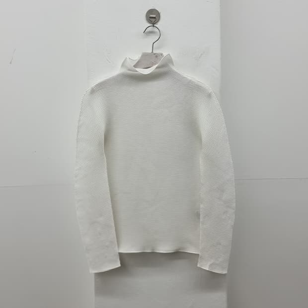 ISSEY MIYAKE 이세이미야케
