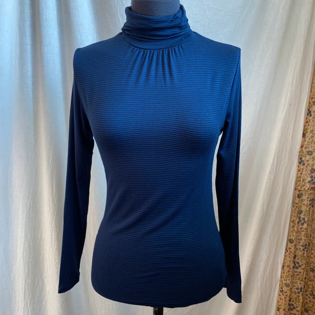 TOPVALU 블루 스트라이프 터틀넥탑(M)