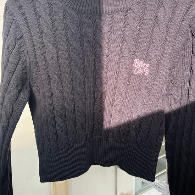 비터셀즈 크롭니트 블랙