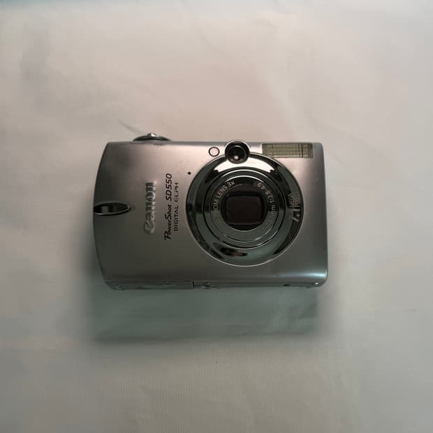 캐논 IXY 700 / IXUS 750 / SD 550