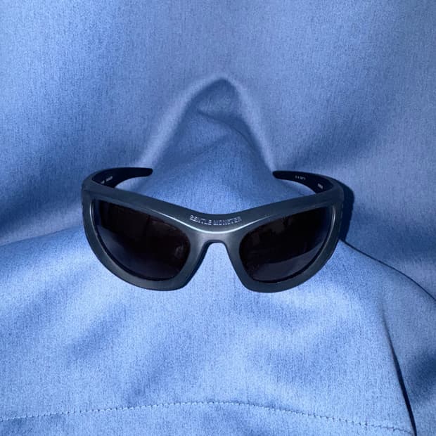 젠틀몬스터 뮈글러 스파이럴 02