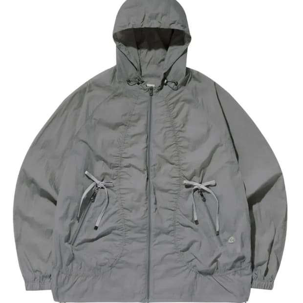 suu 코이세이오 스마트어반유즈풀 윈드브레이커 라이트그레이