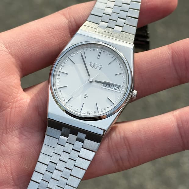 SEIKO quartz silver