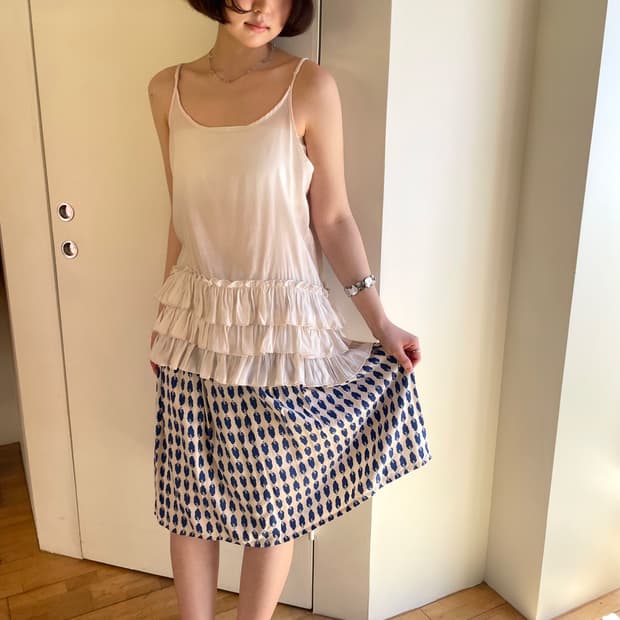 frill sleeveless