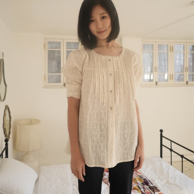 인앤양인하모니 모모 블라우스 아이보리 Momo blouse
