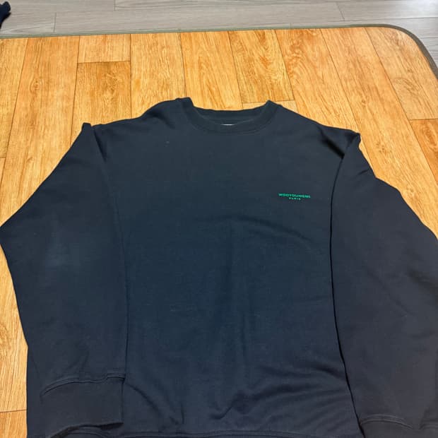 우영미 스퀘어 라벨 스웨트셔츠 블랙 - 22SS