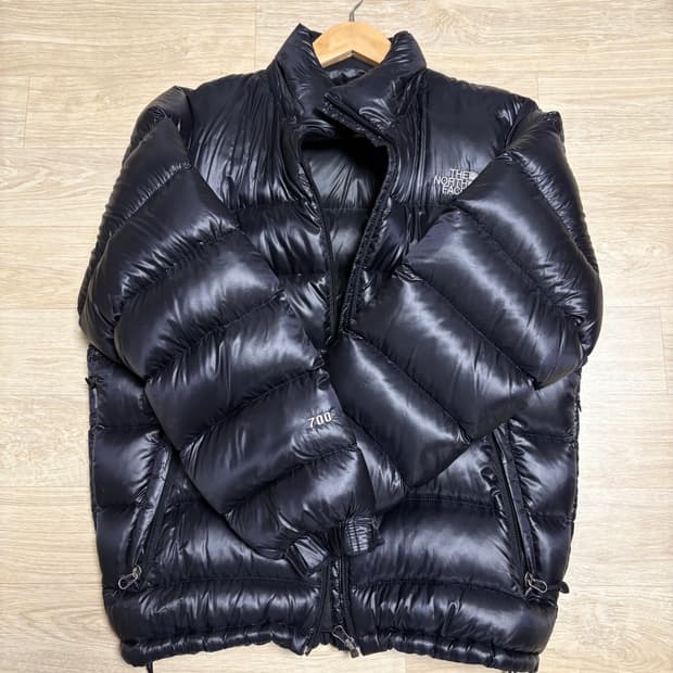노스페이스700 경량패딩