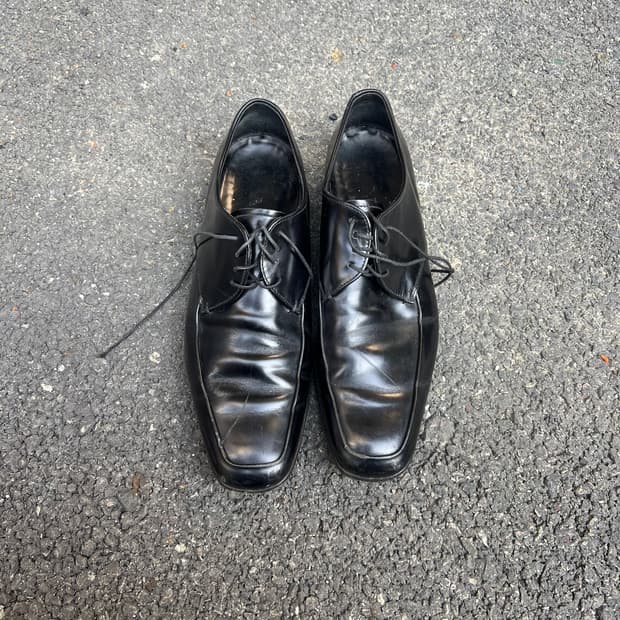 prada 세미 스퀘어토 더비