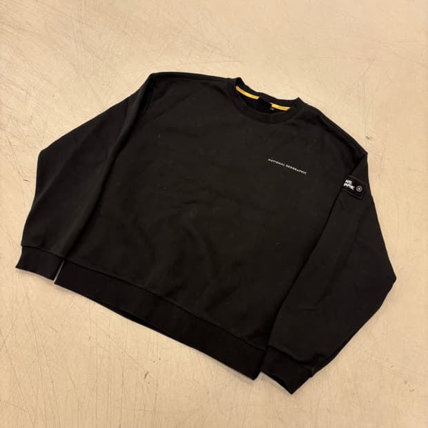 내셔널지오그래픽 와펜 스몰로고 맨투맨