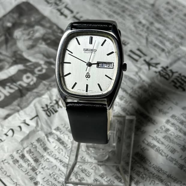 SEIKO quartz square