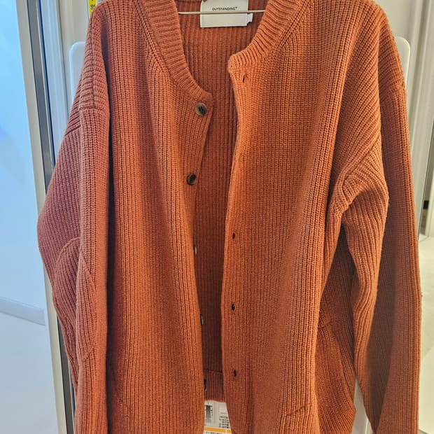 아웃스탠딩 램스울 피셔맨 가디건 브릭 L(미착용)