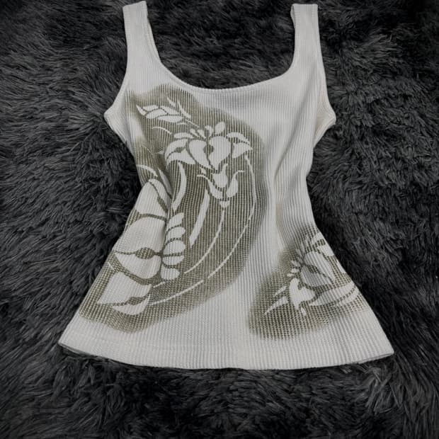 Cecle Mcbee 스프레이 꽃 프린팅 골지 슬리브리스