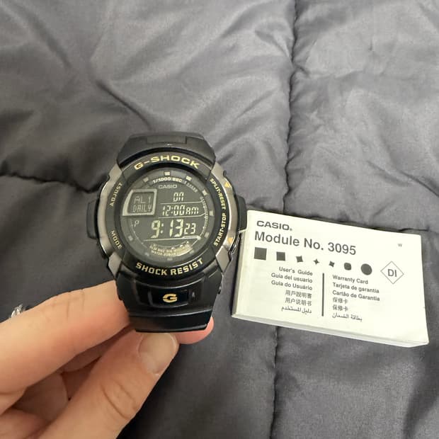 카시오 G-SHOCK 블랙 시계