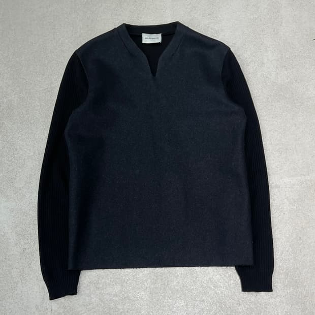 솔리드옴므 슬릿넥 배색니트 s10757