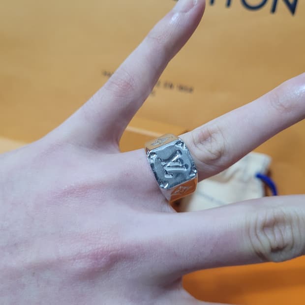 루이비통 LV 시그넷 실버 반지