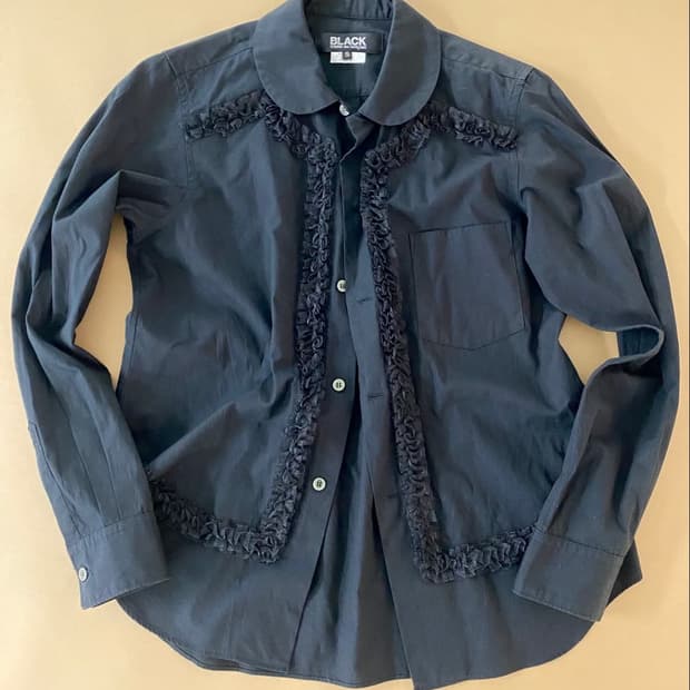 comme des garcons black frill shirt