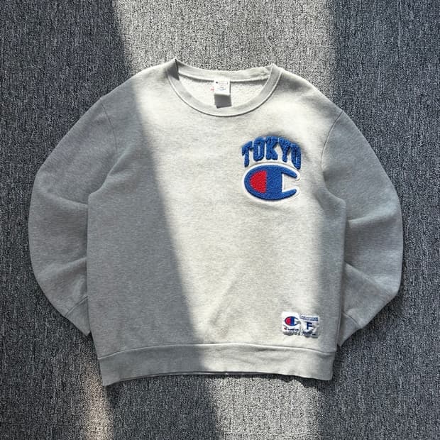 챔피온 도쿄 헤비 웨이트 스웻셔츠 