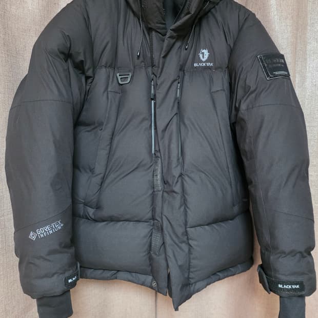 블랙야크고어텍스대장패딩 100