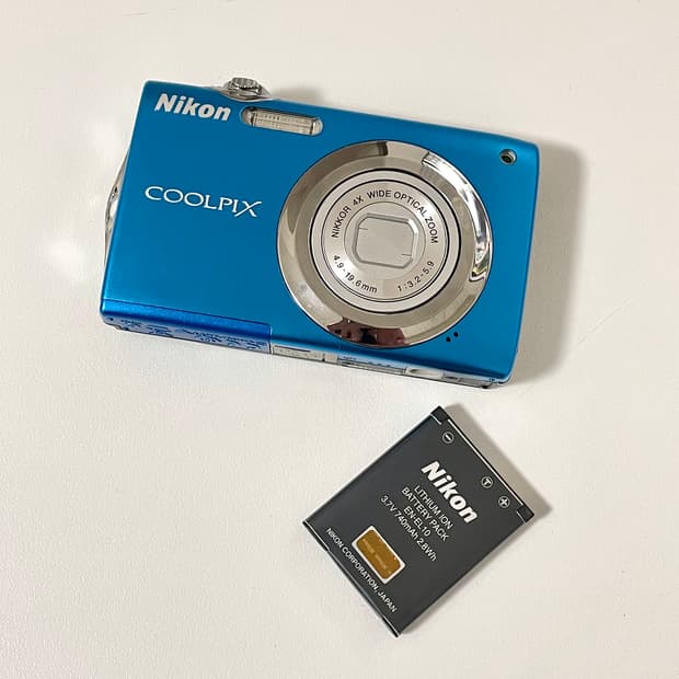 니콘 쿨픽스 S3000 블루