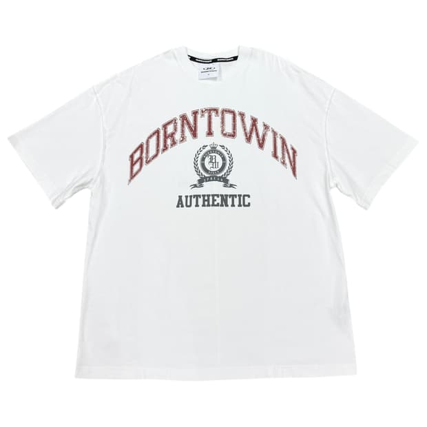 본투윈 크랙 엠블렘 반팔 티셔츠 화이트 1