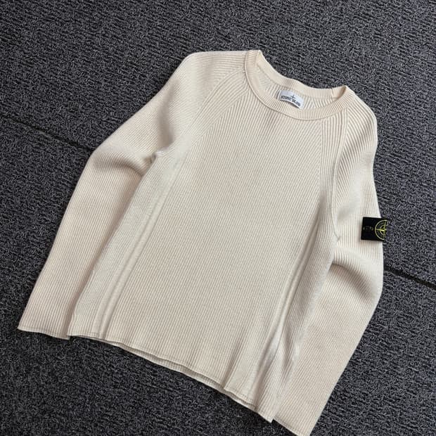 스톤아일랜드 와펜 크루넥 골지 니트 2439