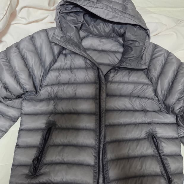 수아레 경량패딩 팝니다