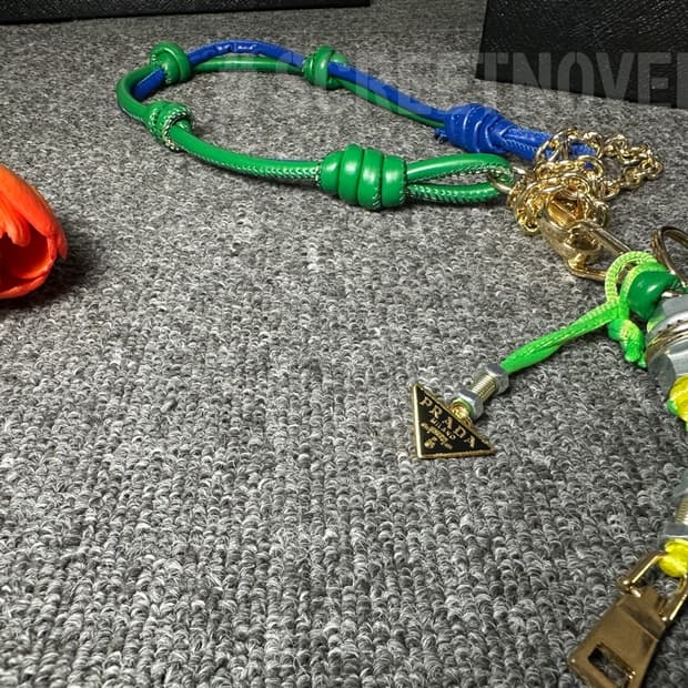 프라다 로봇 백참 그린