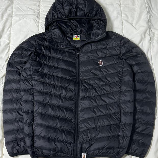 베이프 경량패딩