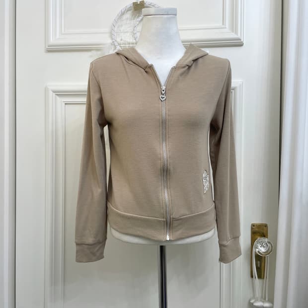 camel beige lace heart point mori hoodie