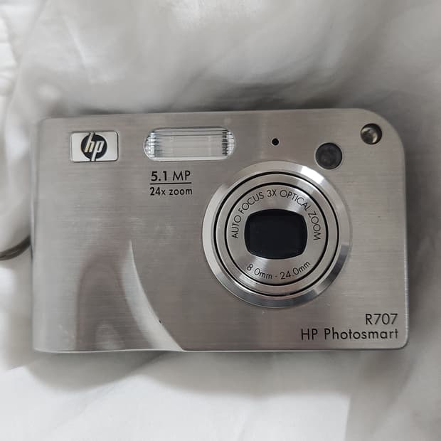 HP photosmart R707 디카