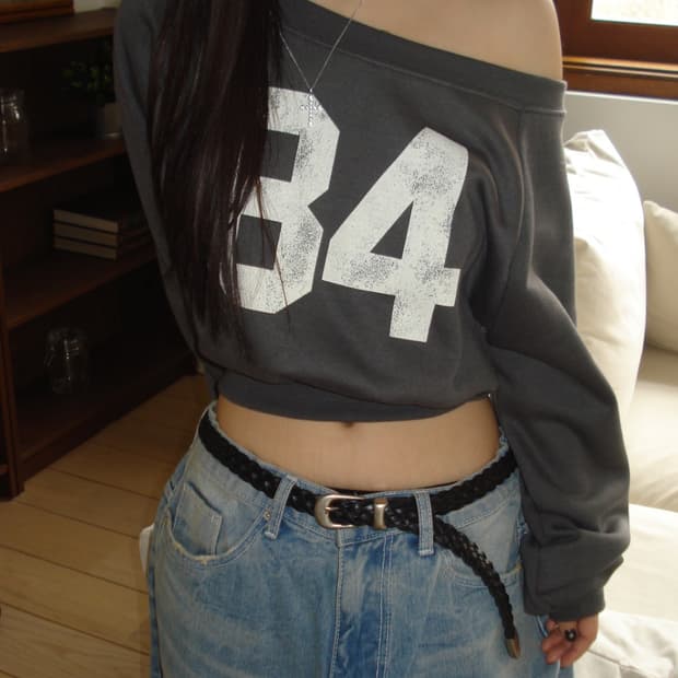 원숄더 크롭 맨투맨