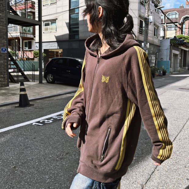 니들스 X 누비안 브라운 후드집업