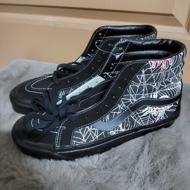 [새상품]New 반스 스케이트 하이 Vans 스파이더웹거미줄 블랙 270
