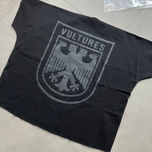 이지 벌쳐스 숏슬리브