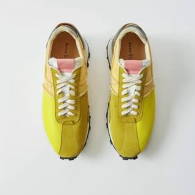 [44] 아크네 스튜디오 배릭 디컨스트럭티드 스니커즈 옐로우