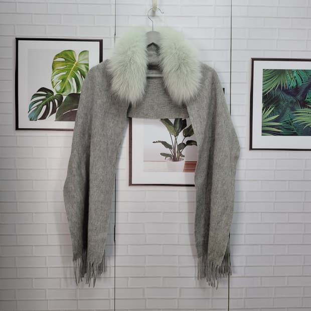 한섬 오즈세컨 폭스퍼 넥원머 머플러 목도리 스카프 프리 사이즈