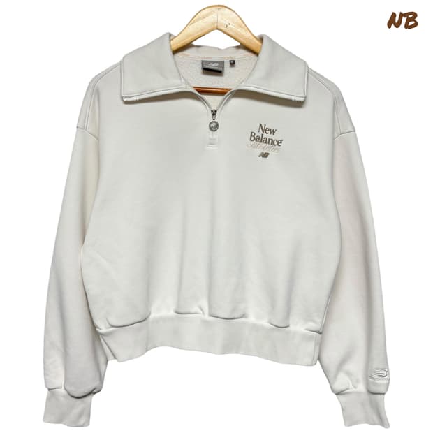 3822 뉴발란스 아이보리 카라 크롭 맨투맨