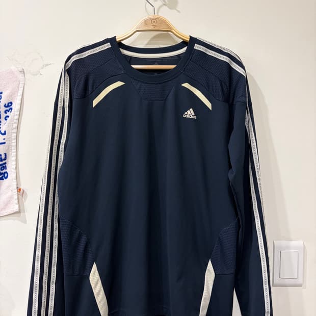 577. 아디다스 롱슬리브