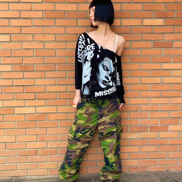 Sexy Girl Retro Shoulder Sleeve