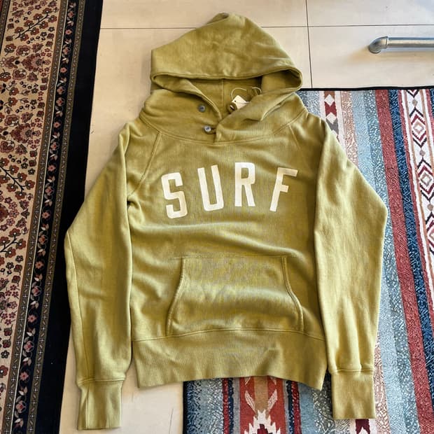 캐피탈 SURF 풀오버 후드티