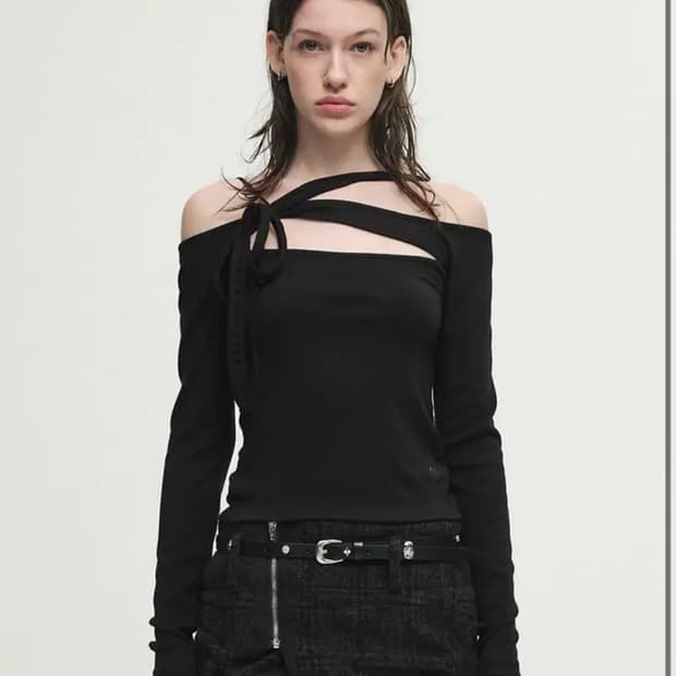 Cerric 세릭 탱글 스트랩 탑