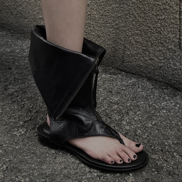 보헤미안서울 이클립스 플립플랍 레더 부츠