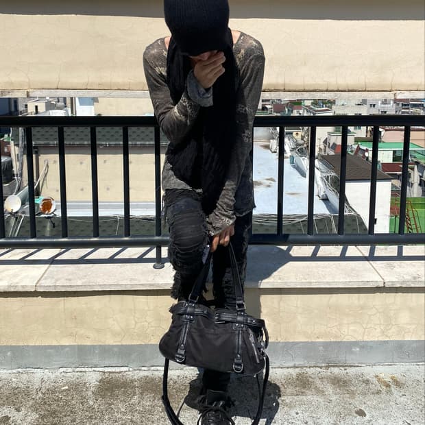 (Palejade)Belted Duffle Bag-Black