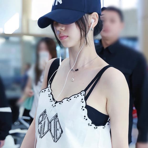 [XS]보디 BODE Diamond Monogram 슬리브리스 탑